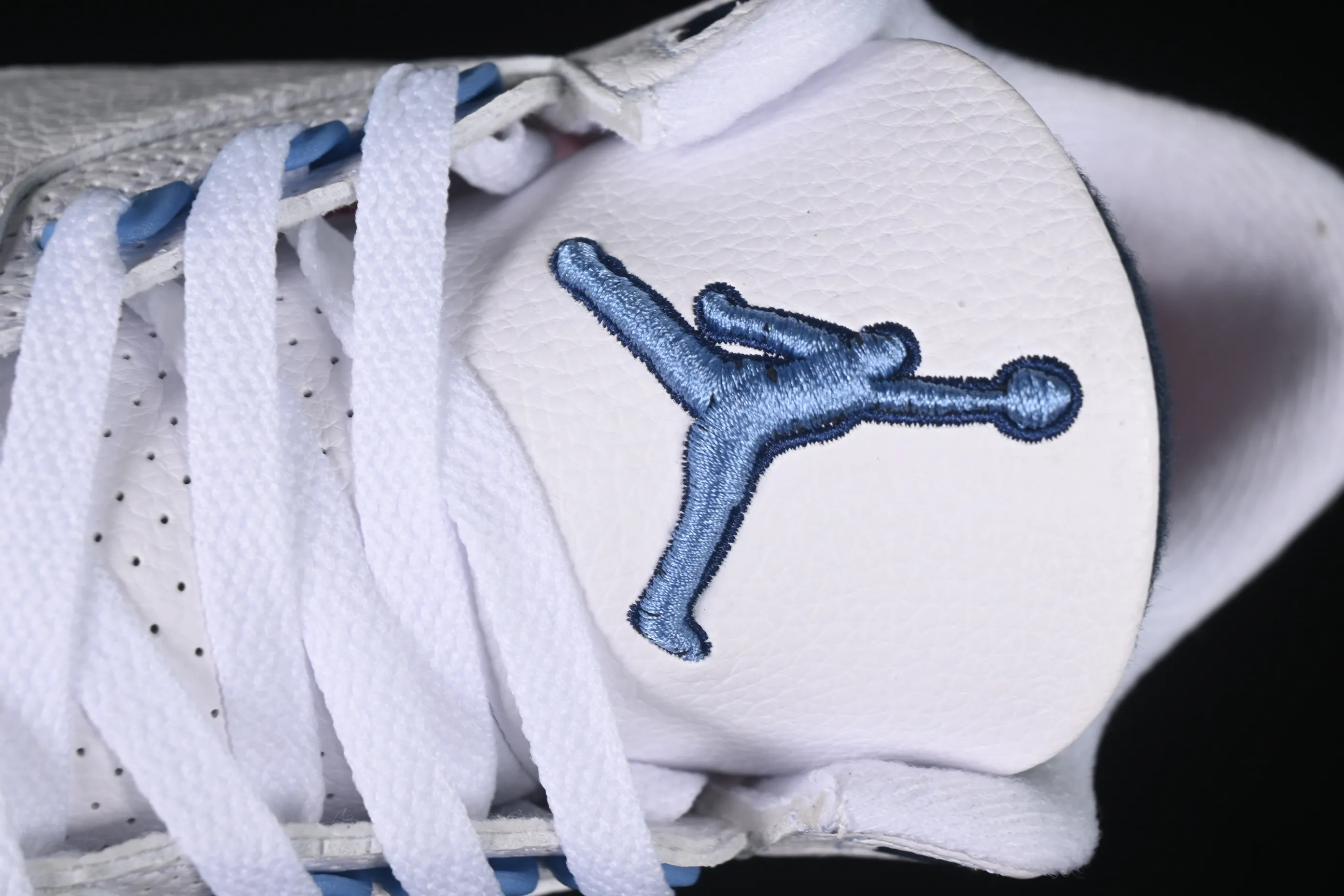 All categories Air Jordan Jordan series basketball shoes Air Jordan 3 Air Jordan 3 UNC AJ3 Joe 3 North Carolina blue white burst blue crack mid-basketball shoes CT8532-104